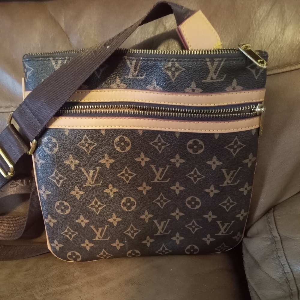 Louis Vuitton Cross body